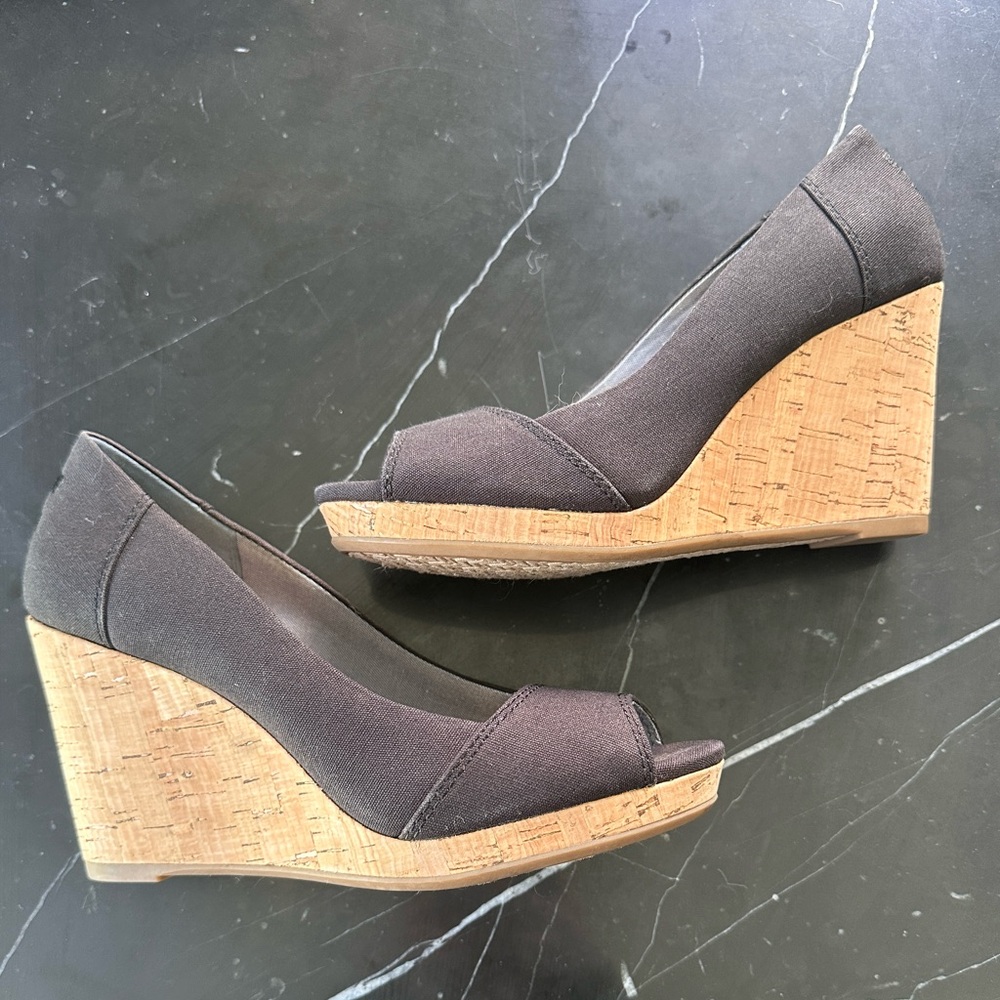 Tom’s wedge shoes